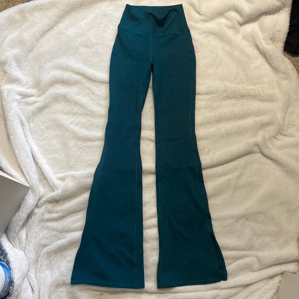 Gilly Hicks blue flare leggings size xxs